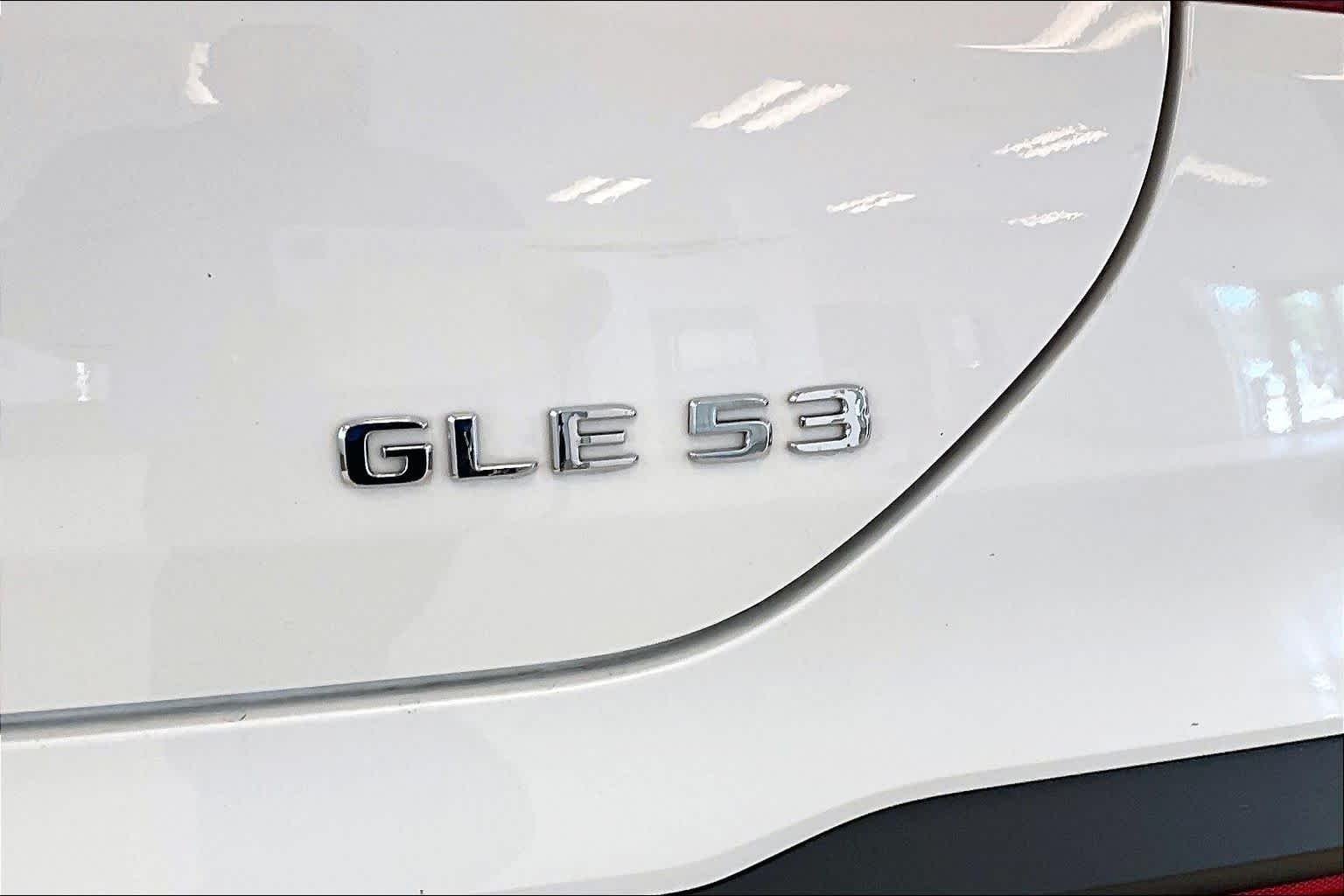 Used 2024 MANUFAKTUR Moonlight White Metallic Mercedes-Benz AMG® GLE 53 image 9