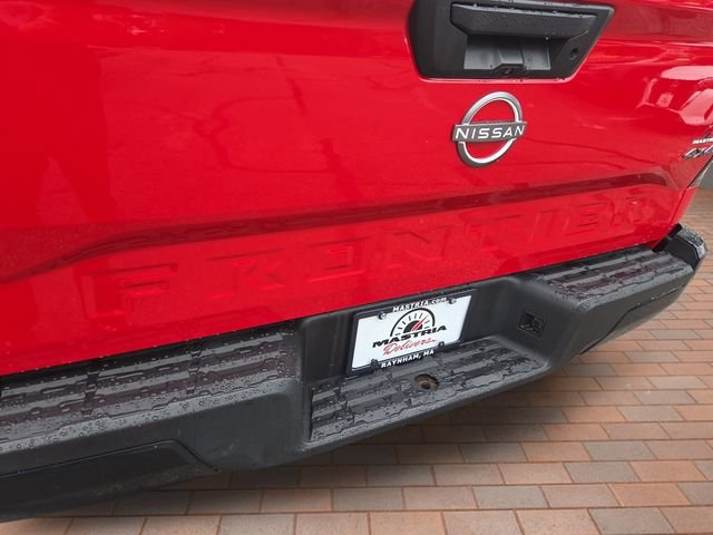 Used 2022 Red Nissan S image 5