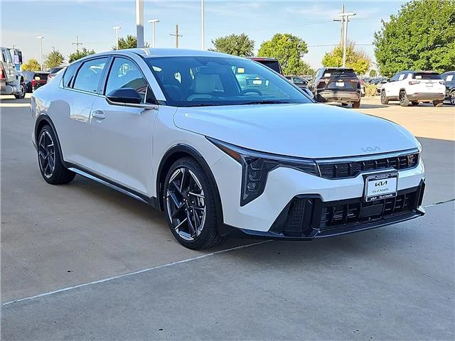 New 2026 Snow White KIA GT-Line (IVT) image 4