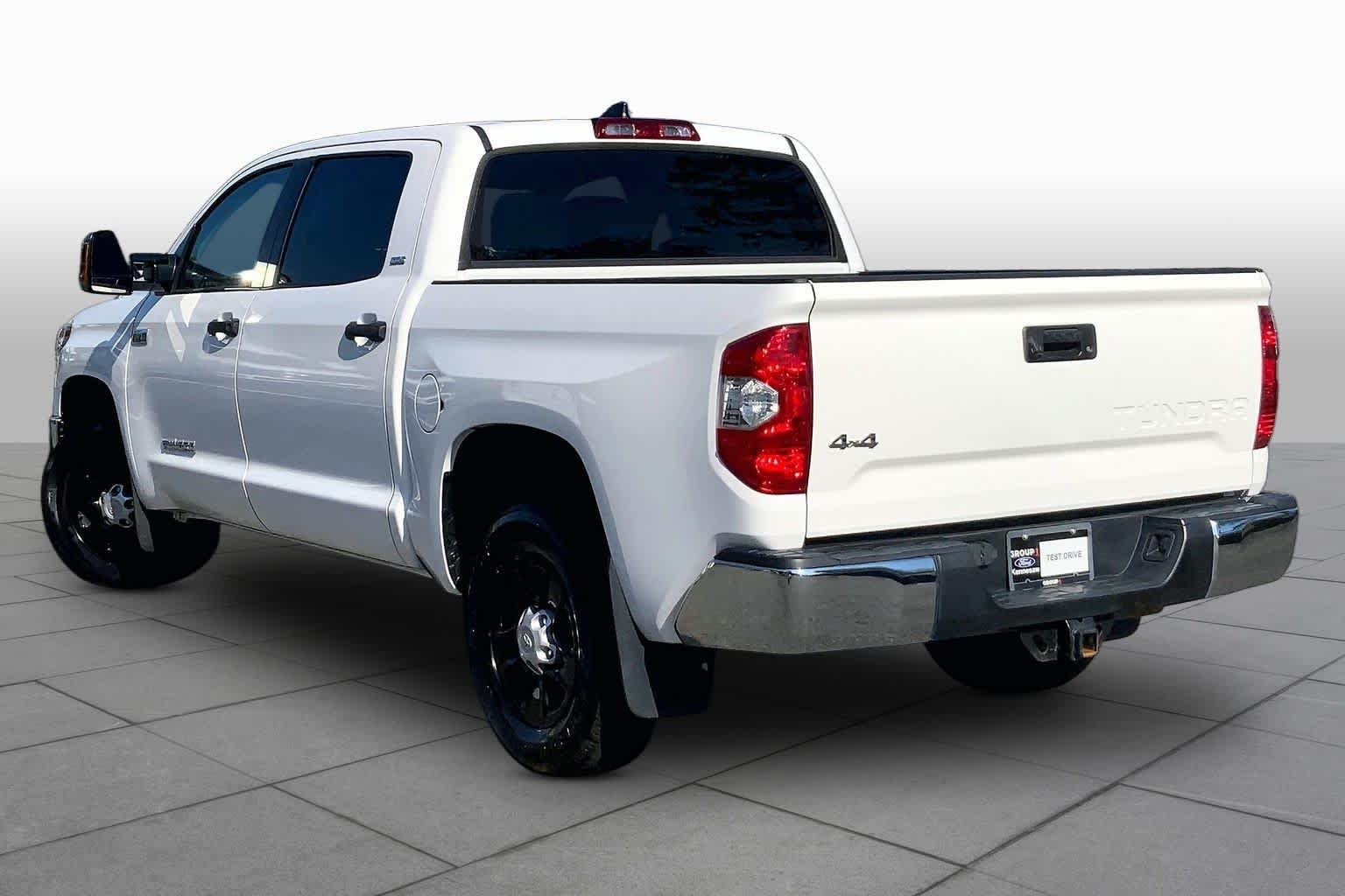 Used 2021 Super White Toyota SR5 image 12
