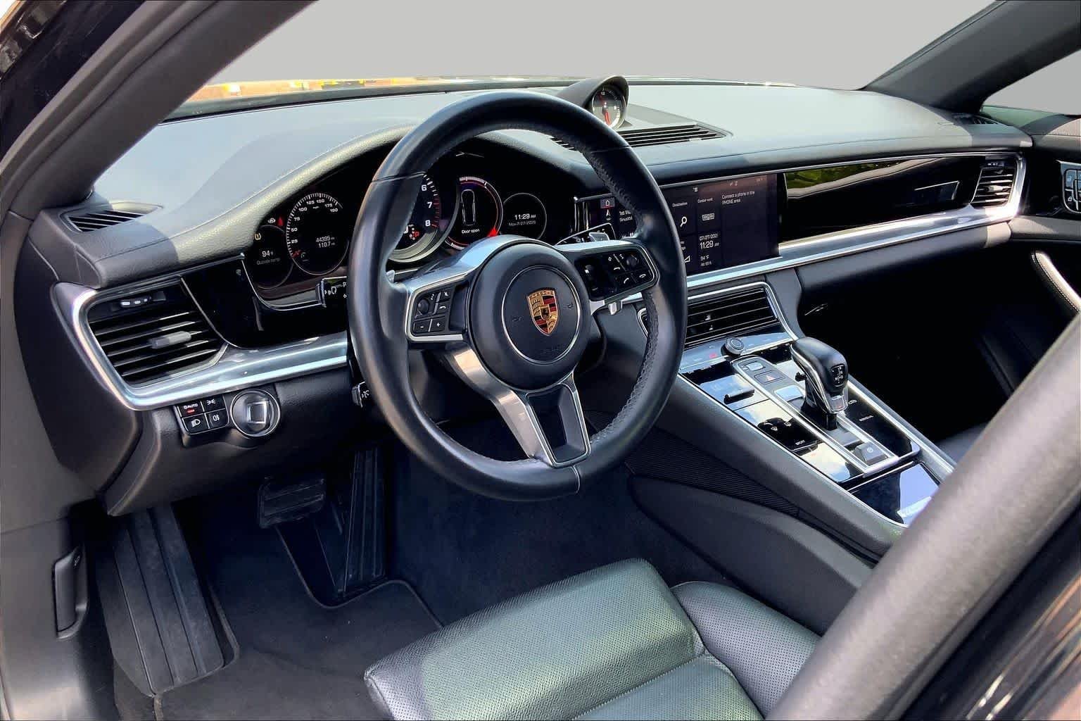 Used 2019 Black Porsche  image 17