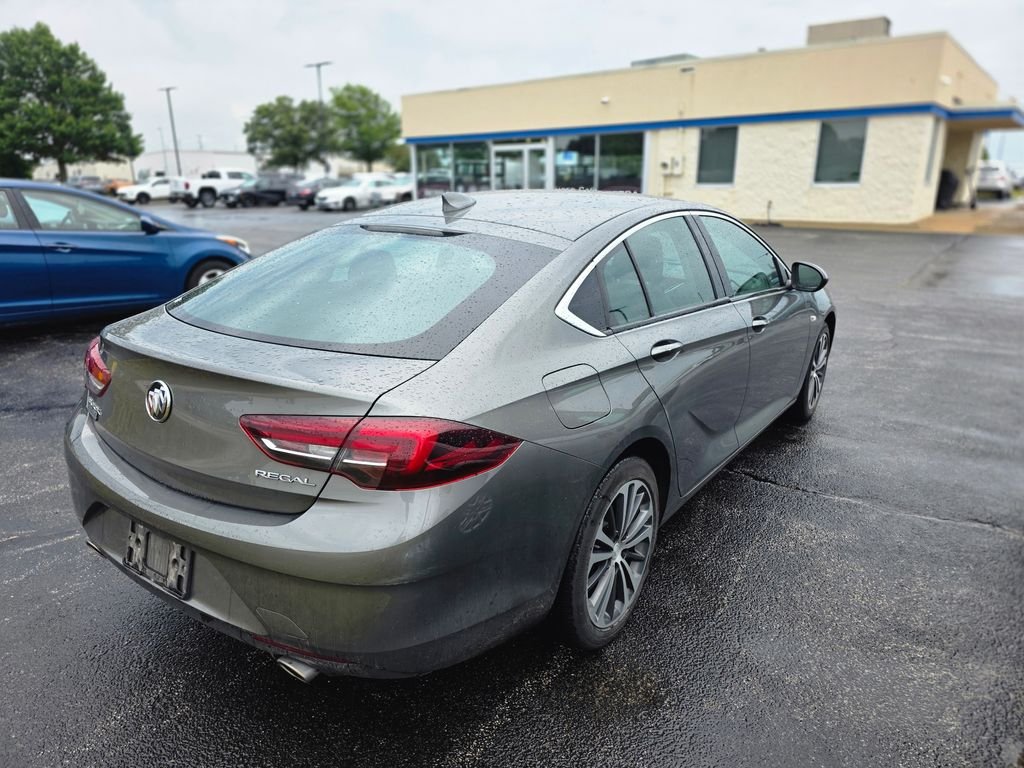 Used 2018 Smoked Pearl Metallic Buick Essence image 4