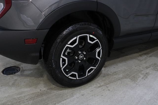 New 2026 Carbonized Gray Metallic Ford Outer Banks image 26