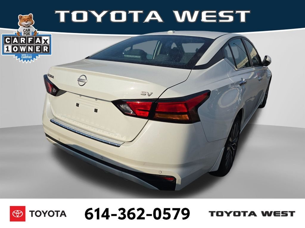 Used 2023 White Nissan 2.5 SV image 8