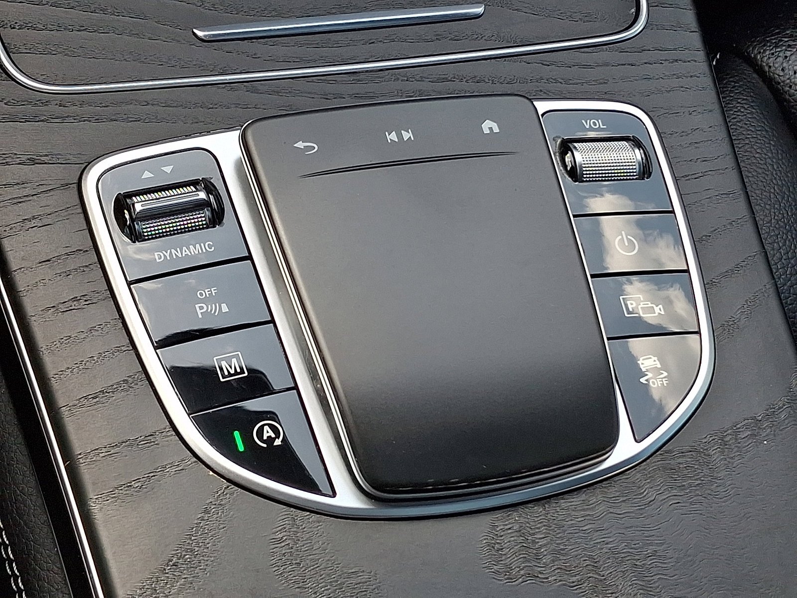 Used 2020 Graphite Grey Metallic Mercedes-Benz GLC 300 image 24
