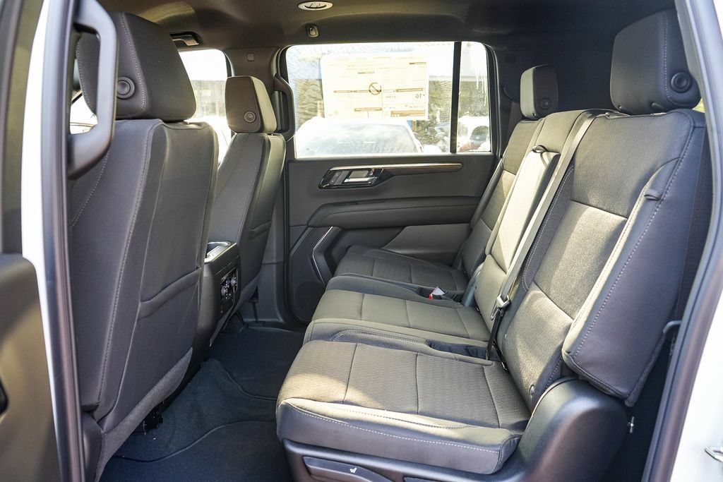2026 Chevrolet Suburban LS - Photo 18