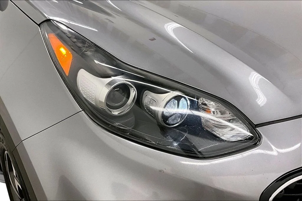 Used 2022 Gray Kia LX image 31