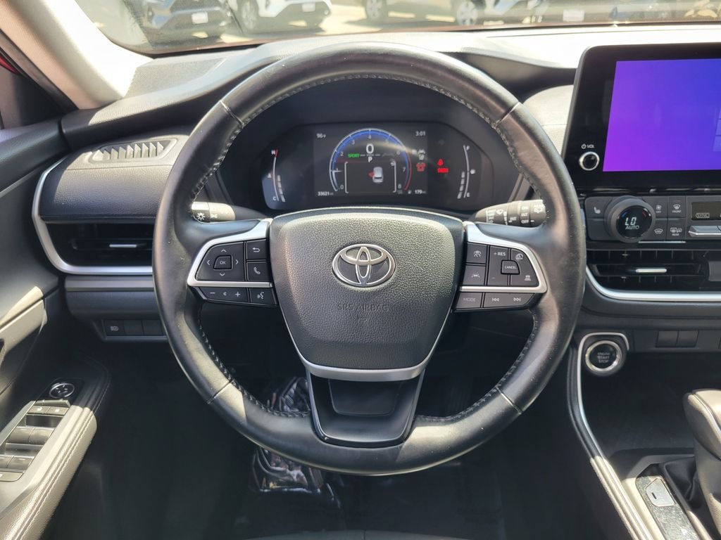 Used 2024 Pearl Toyota XLE image 22