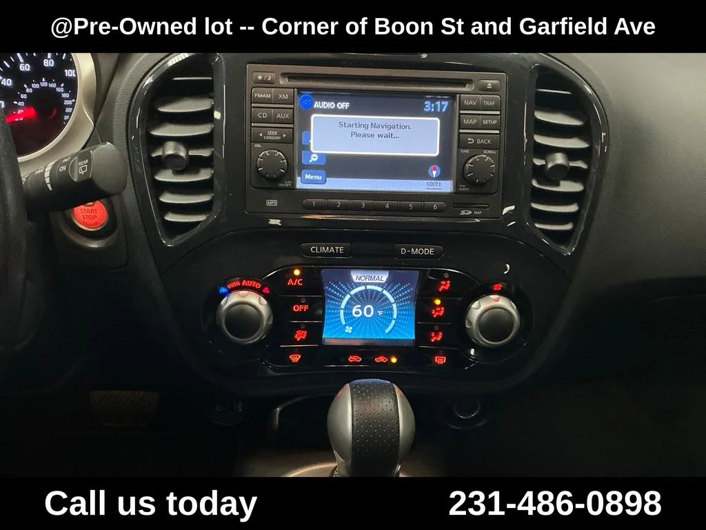 Used 2012 Red Nissan SL image 19