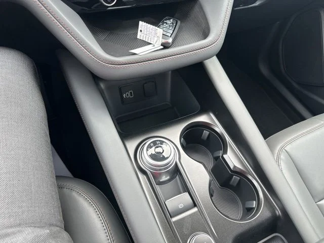 New 2026 Star White Metallic Tri-Coat Ford Active image 40