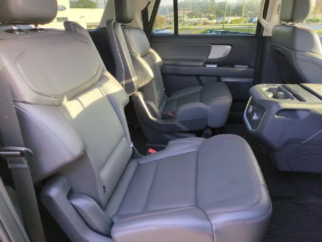 Used 2025 Black Ford Active image 33
