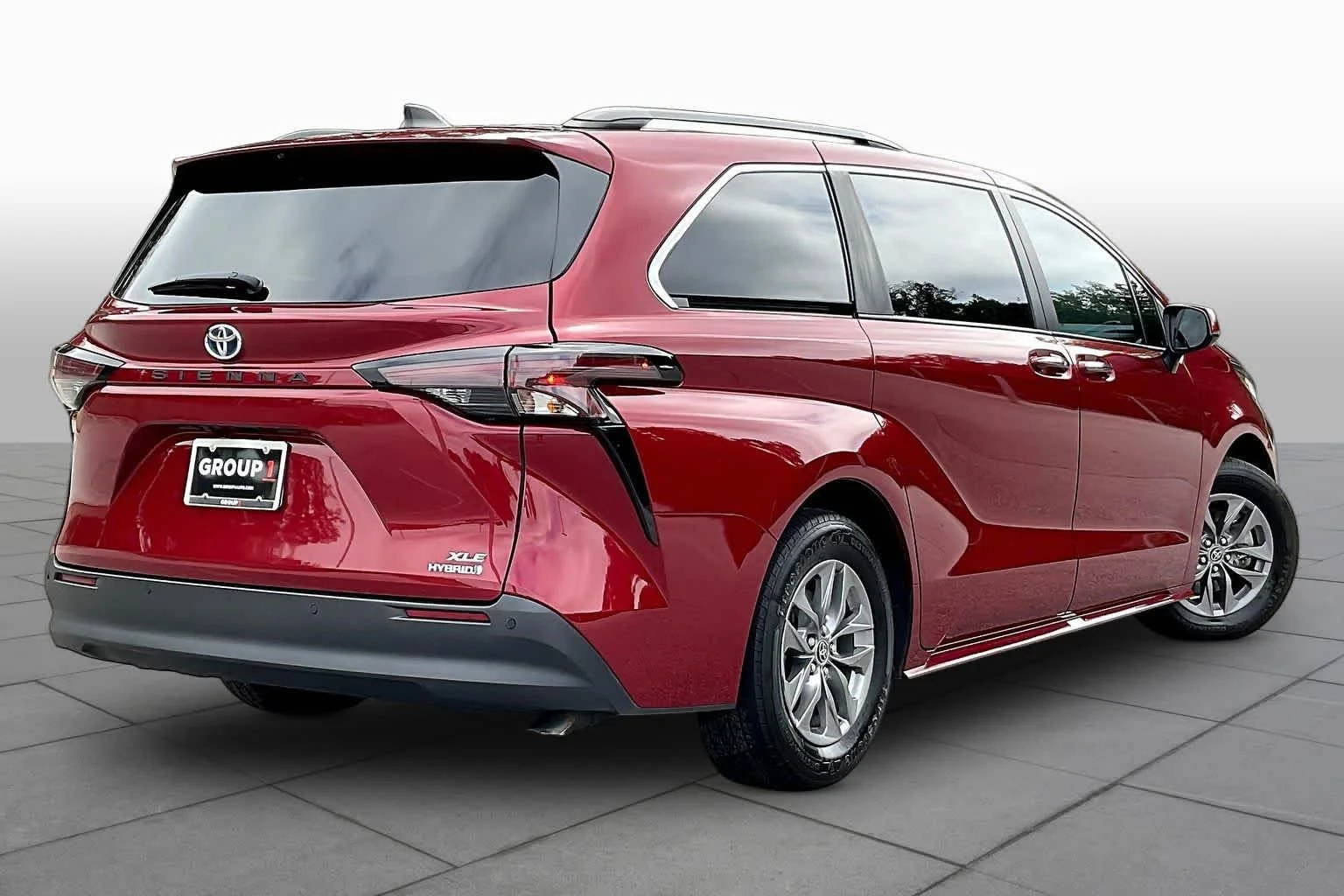 Used 2023 Ruby Flare Pearl Toyota XLE image 13