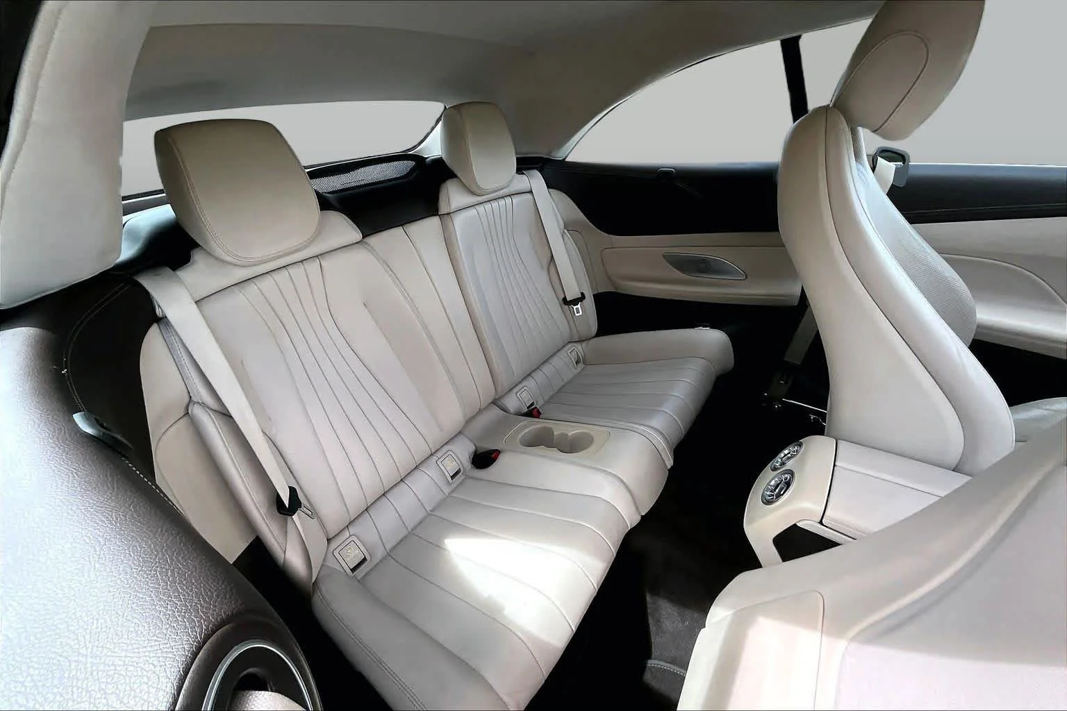 Used 2018 designo Diamond White Mercedes-Benz E 400 image 20