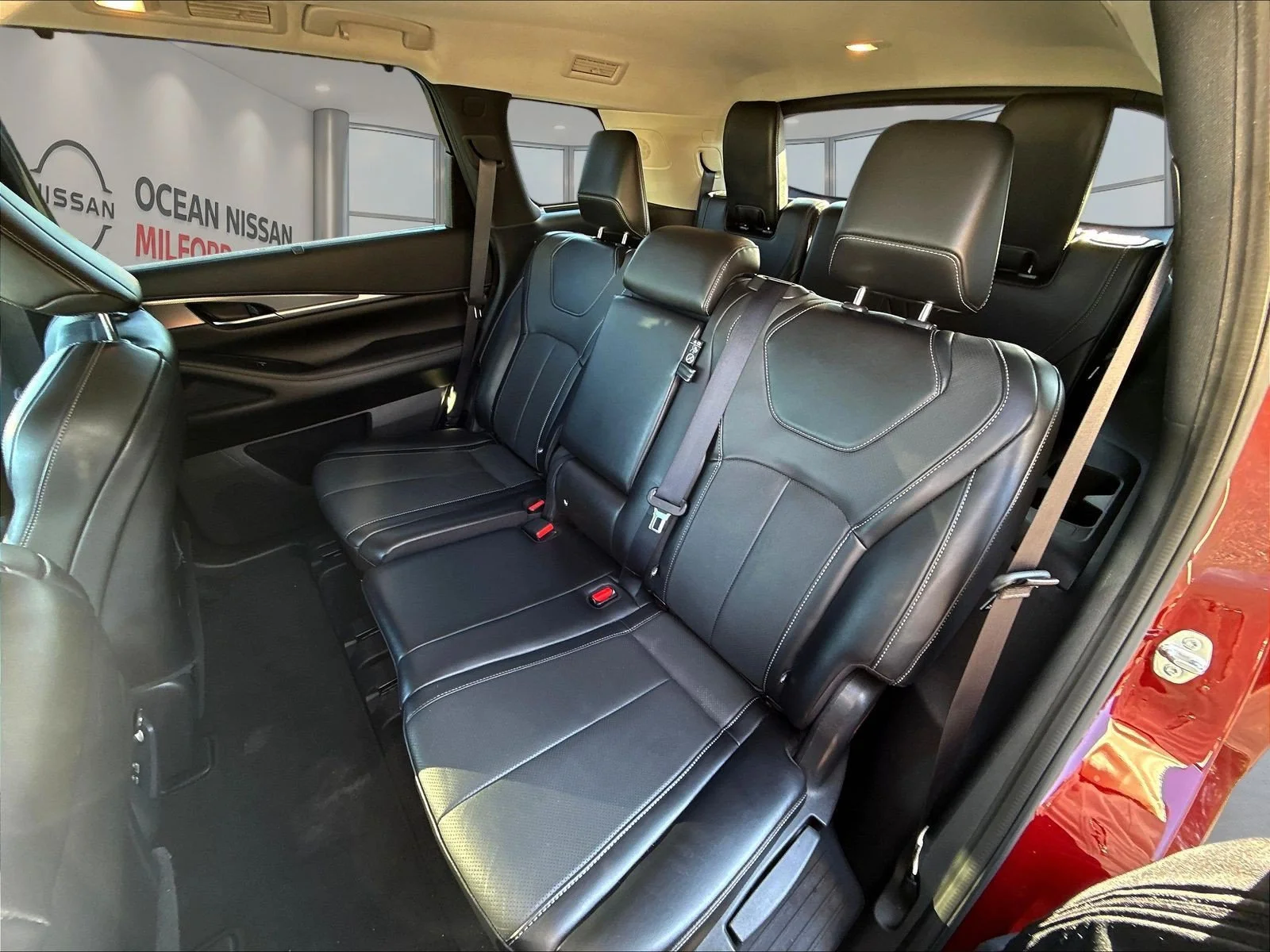 Used 2022 Bordeaux INFINITI LUXE image 23