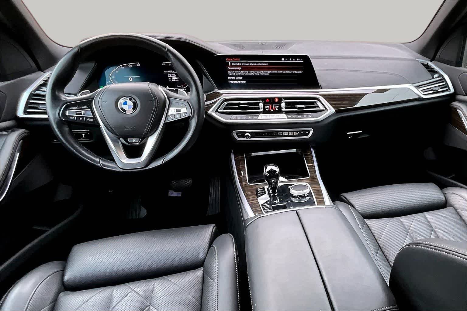 Used 2023 Alpine White BMW sDrive40i image 16