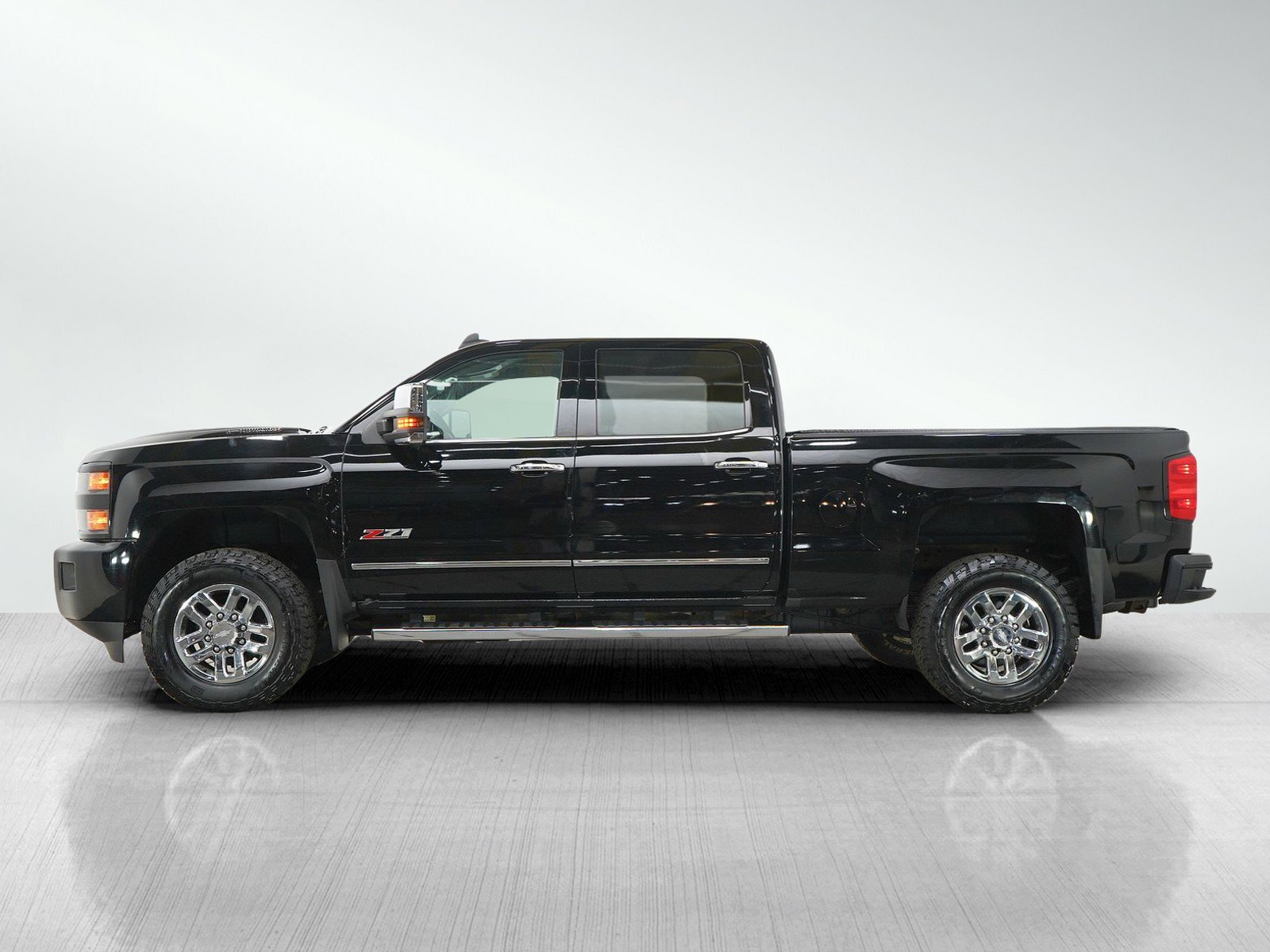 Used 2019 Chevrolet Silverado 3500HD LTZ with VIN 1GC4KXEY5KF188775 for sale in White Bear Lake, Minnesota
