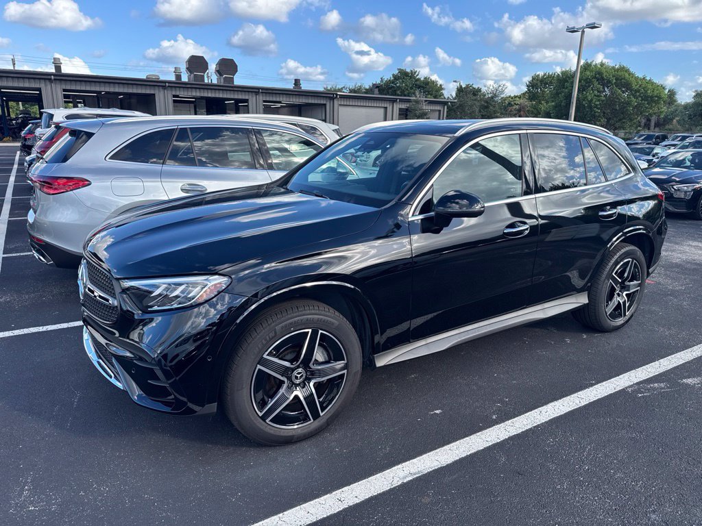2026 Mercedes-Benz GLC