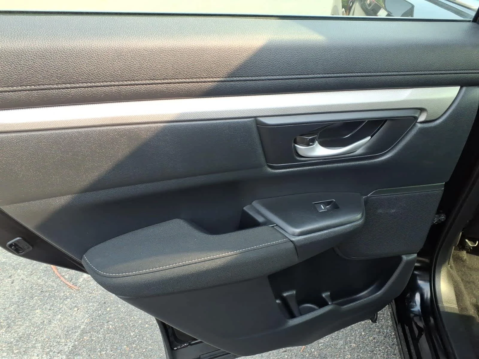 Certified Used 2022 Crystal Black Pearl Honda Special Edition image 11