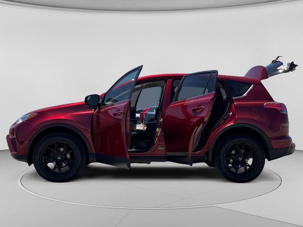 Used 2018 Red Toyota LE image 28