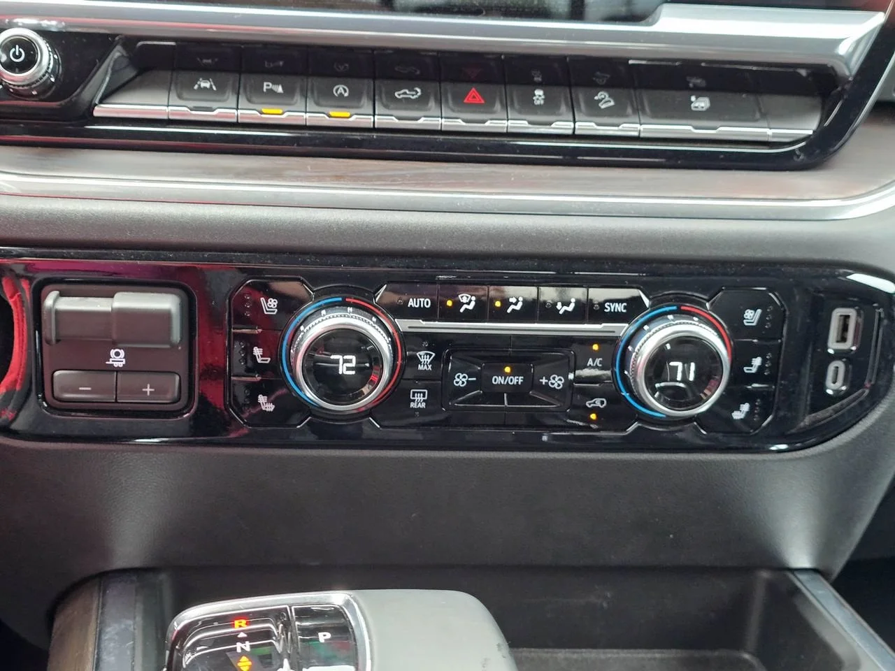 Used 2023 Sterling Metallic GMC SLT image 18