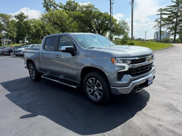 Used 2023 Sterling Gray Metallic Chevrolet LT image 9