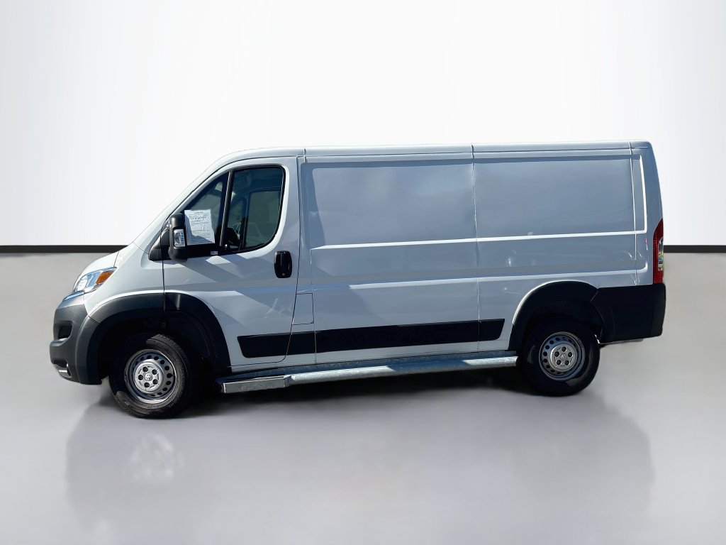 Used 2025 White Ram Base image 9