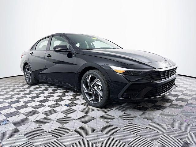 New 2025 Black Hyundai SEL Sport image 9