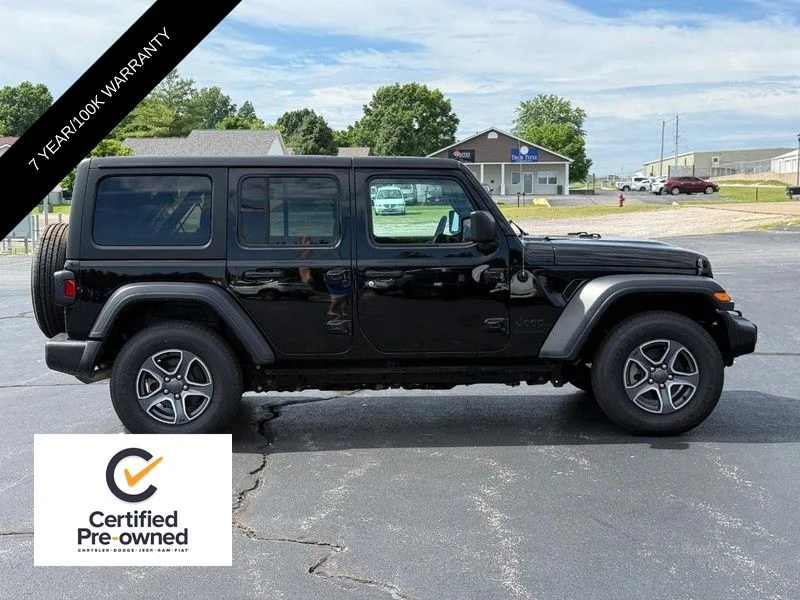 Used 2023 Black Jeep Sport S image 2