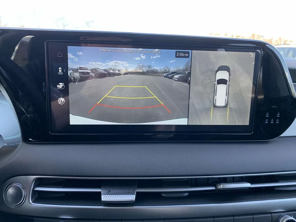 Certified Used 2025 Hyper White Hyundai XRT image 11