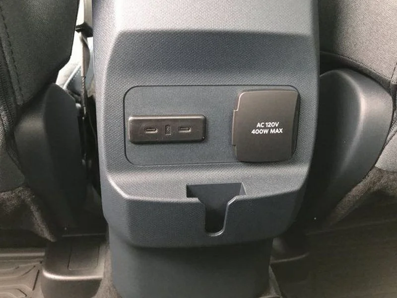 2025 Ford Maverick XLT - Photo 17