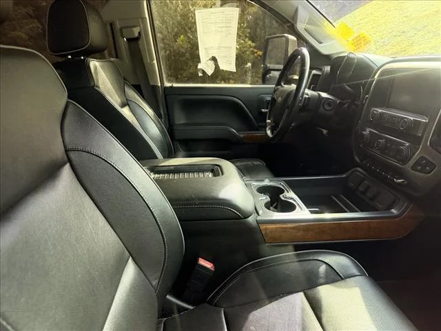 Used 2019 Graphite Metallic Chevrolet High Country image 14
