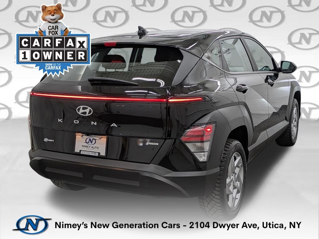 Used 2024 Black Hyundai SE image 2