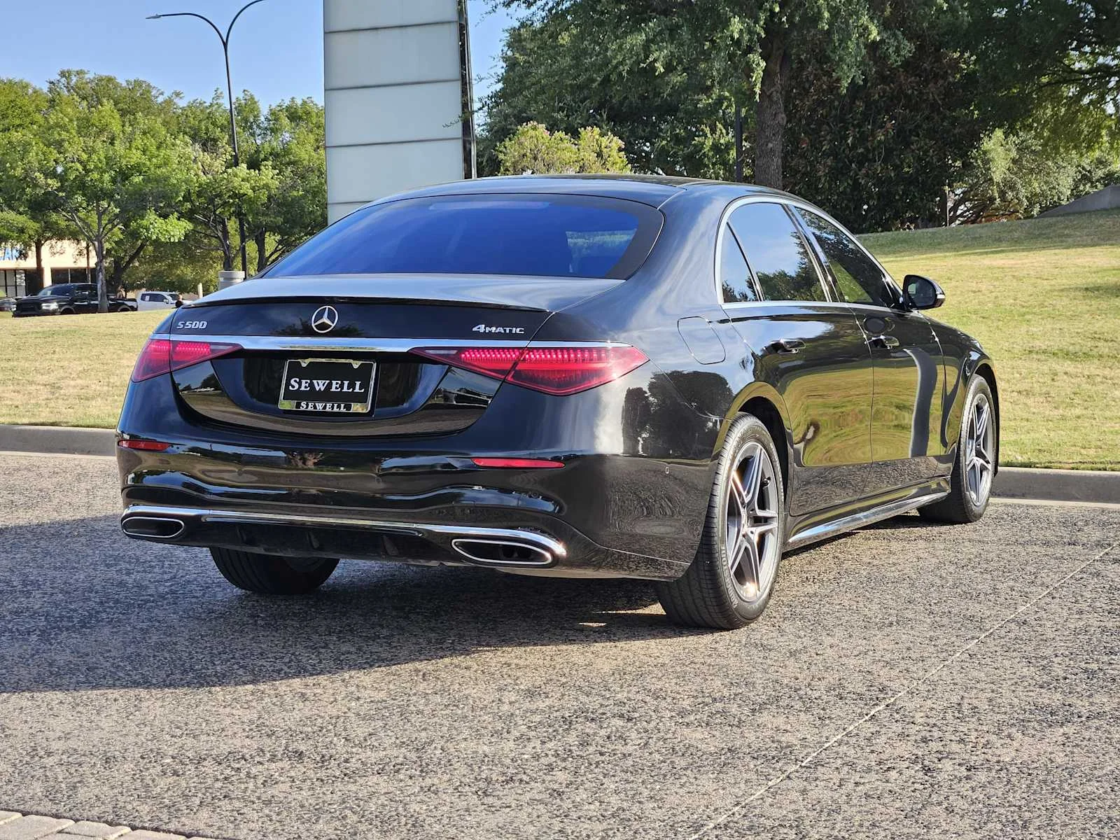 Used 2024 Obsidian Black Metallic Mercedes-Benz S 500 image 4
