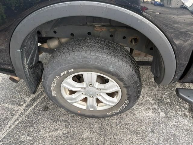Used 2020 Black Ford XL image 11