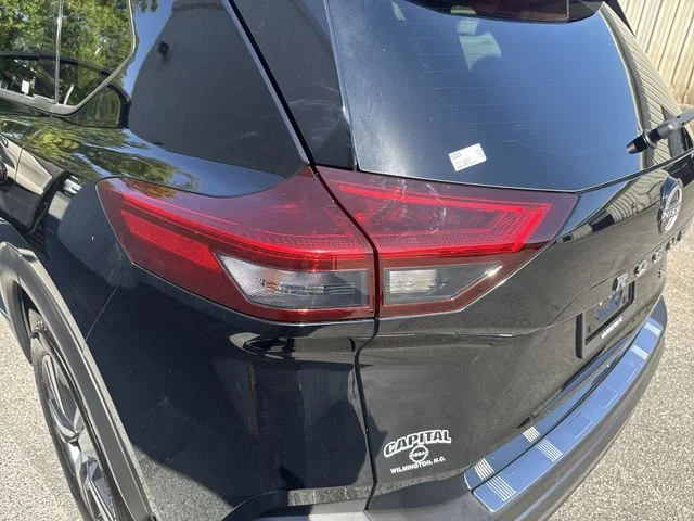 Used 2023 Black Nissan SL image 35