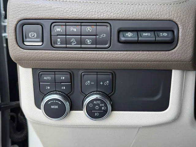 Used 2022 White Frost GMC Denali image 20