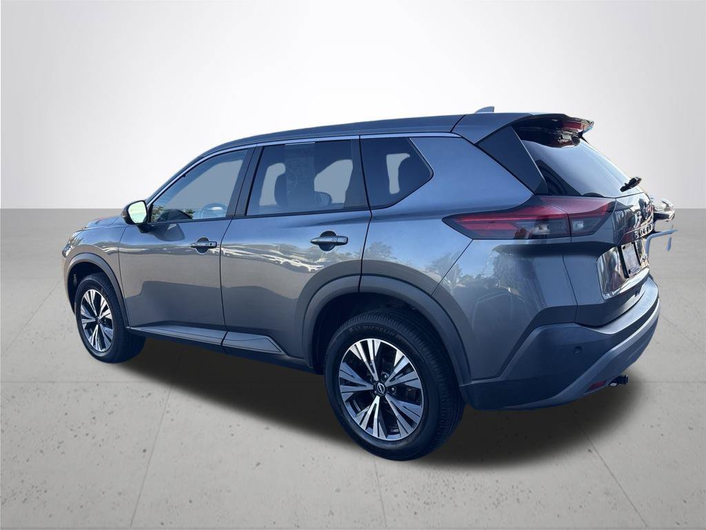 Used 2022 Gray Nissan SV image 9