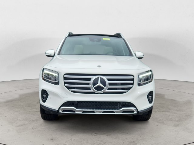 Used 2025 White Mercedes-Benz GLB 250 image 8