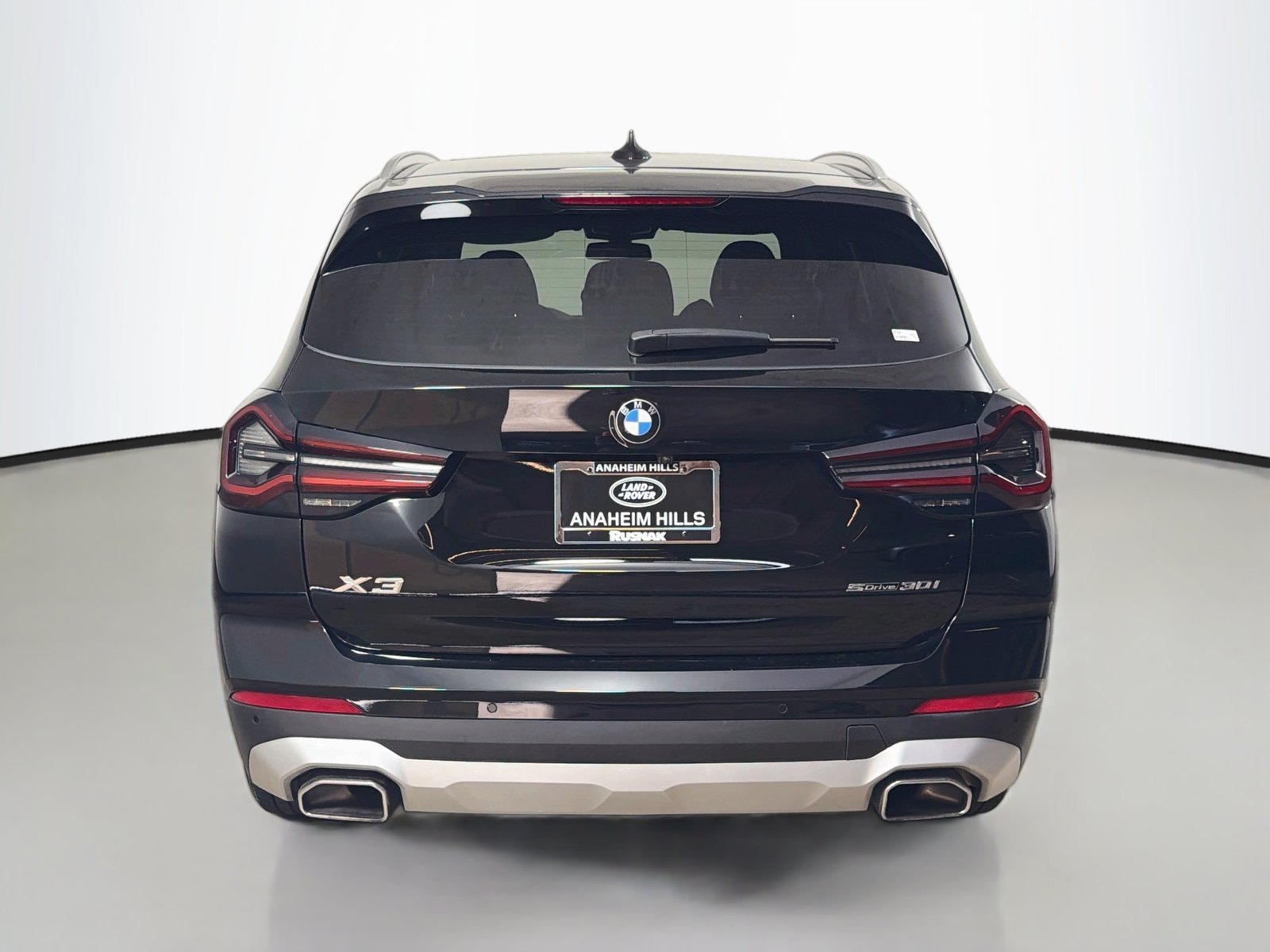 Used 2023 Jet Black BMW sDrive30i image 4