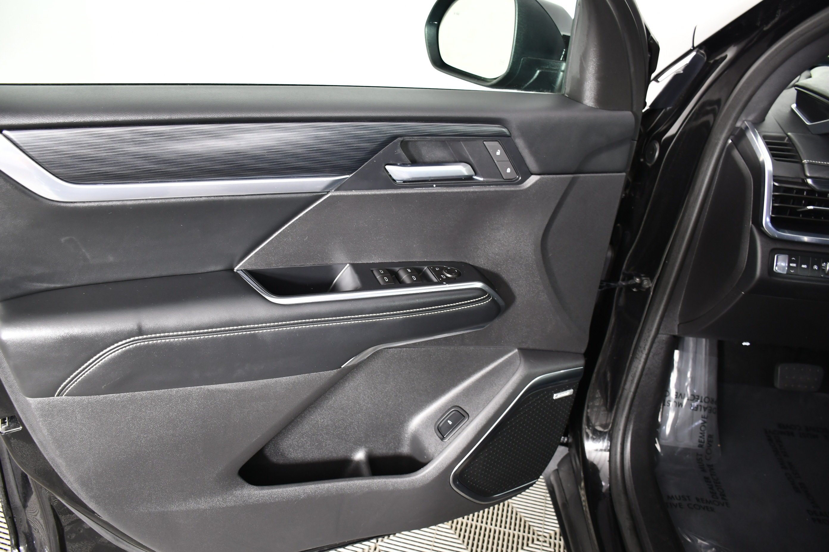 Used 2026 Ebony Twilight Metallic GMC AWD Elevation image 35