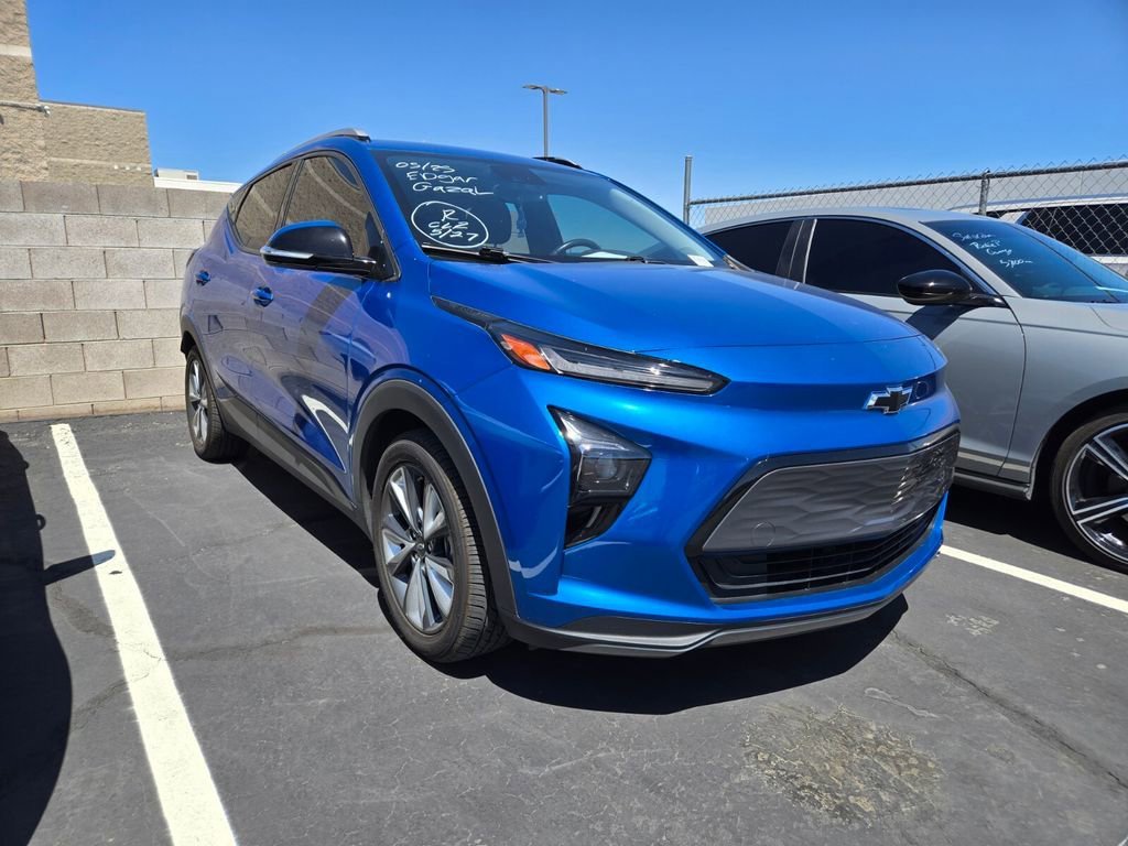 2023 Chevrolet Bolt EUV LT's photo