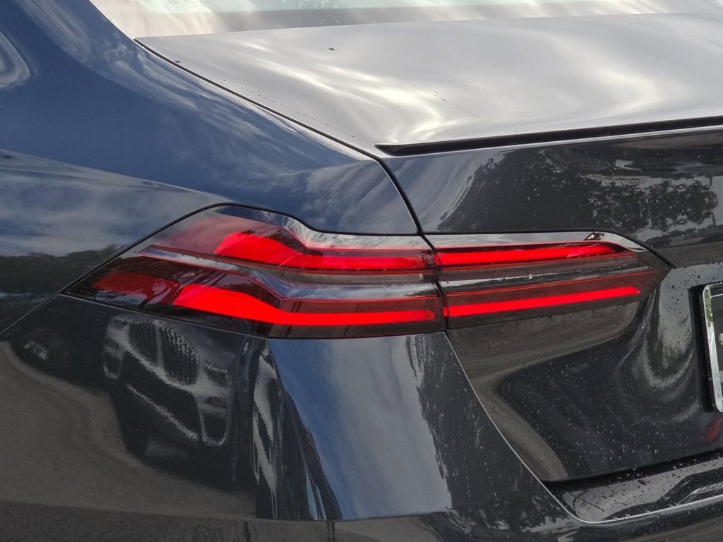 Used 2026 Dark Graphite Metallic BMW 530i image 25