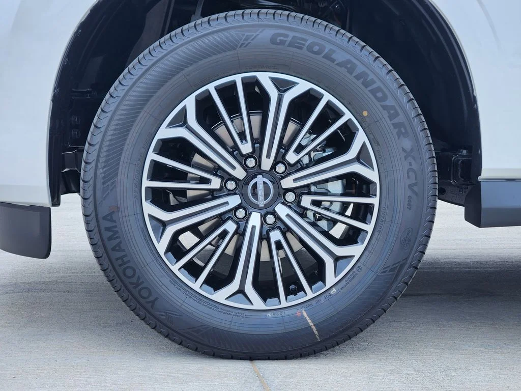 New 2026 Aspen White TriCoat Nissan Platinum image 8