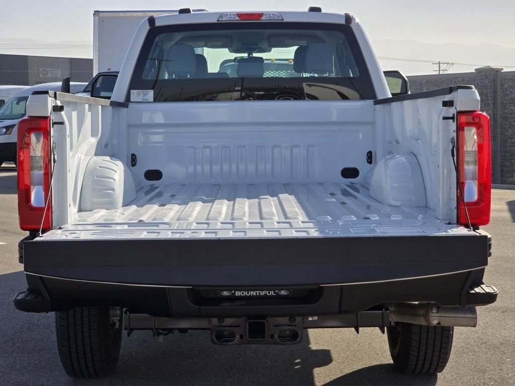 New 2026 Oxford White Ford XL image 21