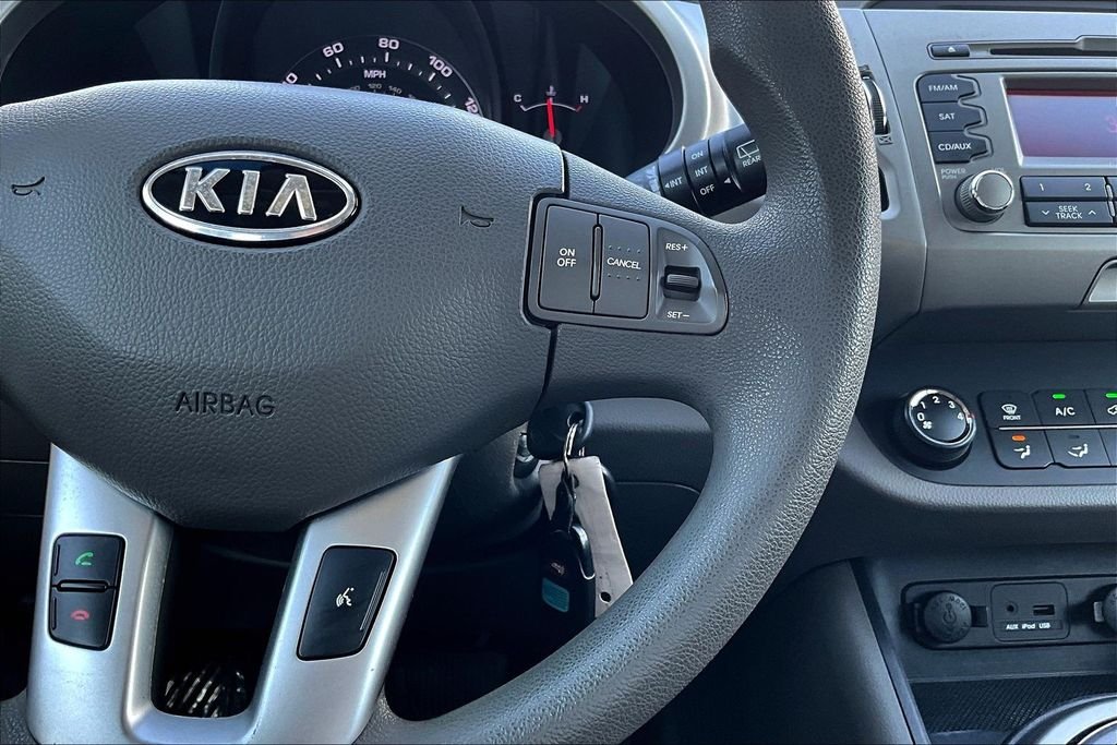 Used 2011 Red Kia LX image 10