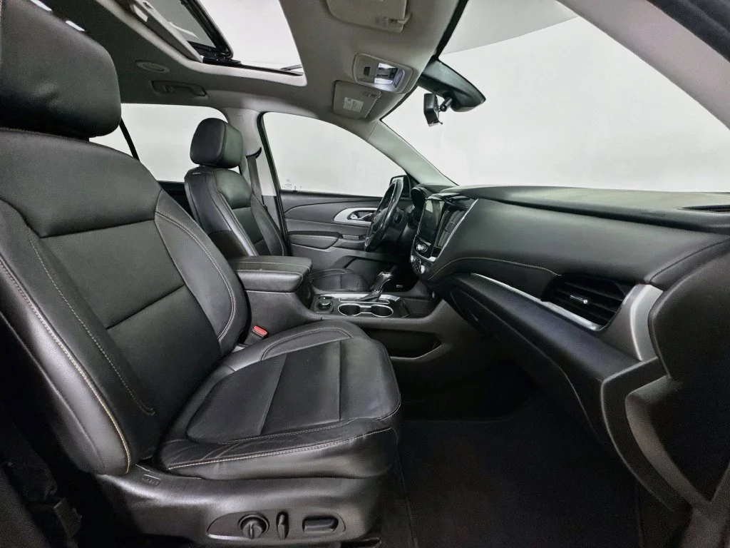 Used 2019 Mosaic Black Metallic Chevrolet 3LT image 38