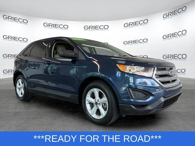 Used 2017 Blue Ford SE image 1