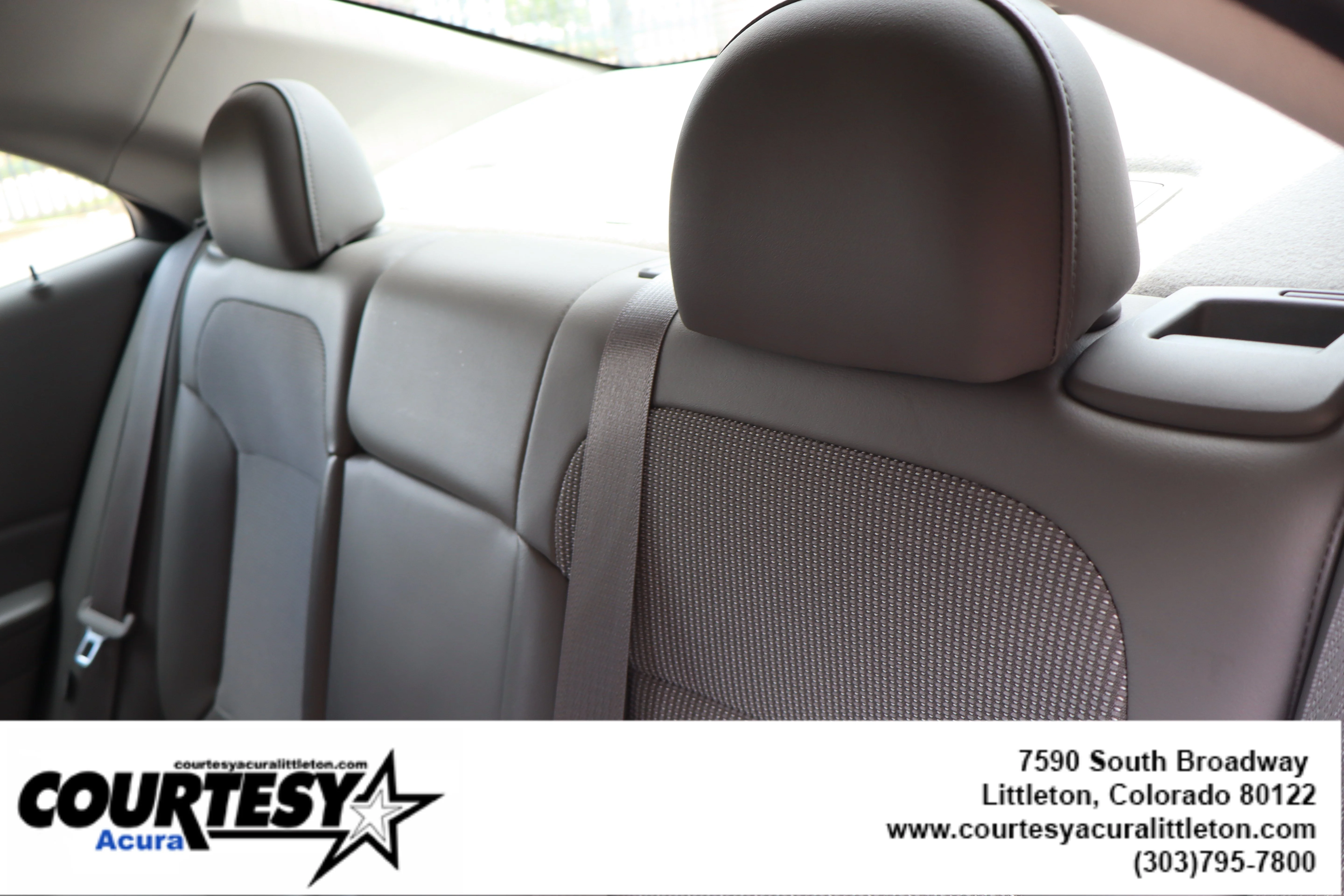 Used 2016 Silver Ice Metallic Chevrolet LT image 22