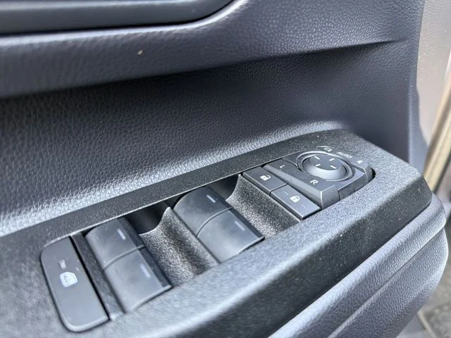 Used 2025  Toyota 1958 image 13
