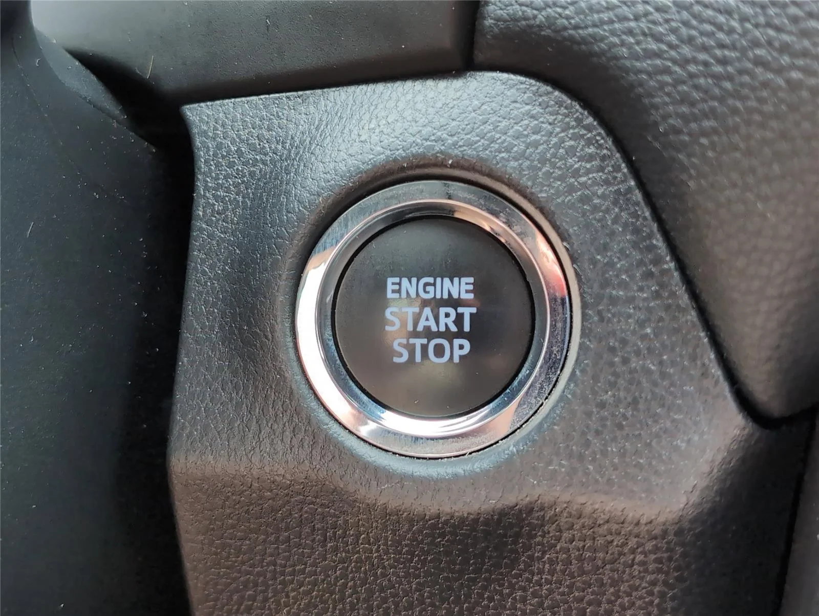 Used 2024 Silver Sky Metallic Toyota XLE image 22